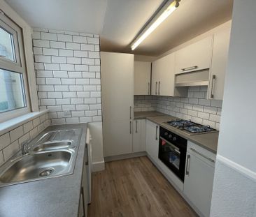 Berkeley Vale, Falmouth - Photo 4