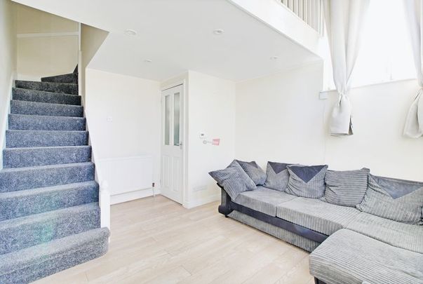 King Edward Road, Gillingham - Photo 1