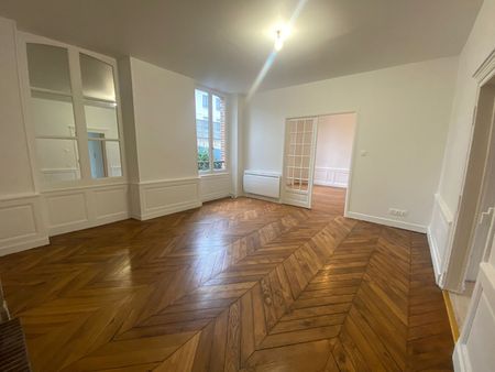 Location Appartement 2 pièces 64m² - Photo 4