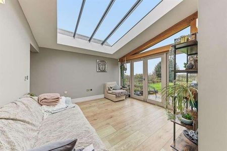 The Smithy, Oulton, Leeds, LS26 - Photo 4