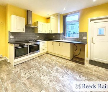 2 bedroom terraced house to rent - Photo 4