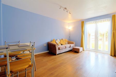 2 Bedroom House to let - Photo 2
