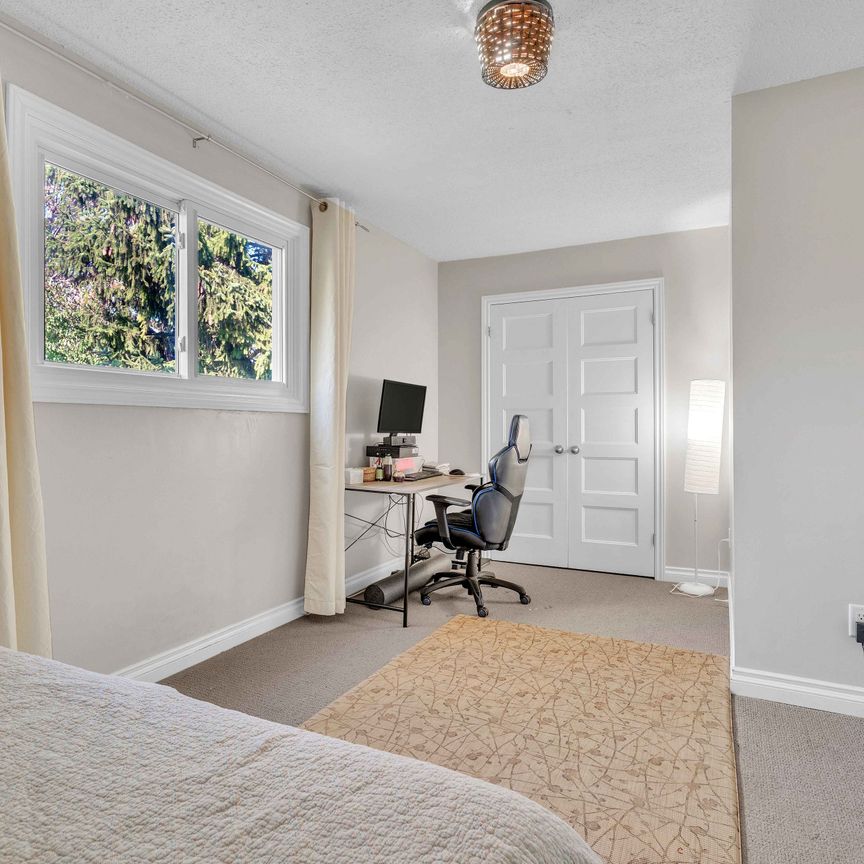 For Lease - 210 Olympic Crescent, London North, Ontario - Photo 1