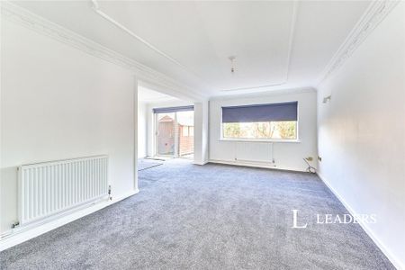 3 bedroom terraced house to rent - Photo 3