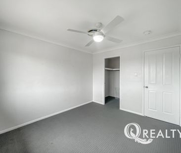 🏡 Low Maintenance Contemporary Home In Great Location - Photo 1