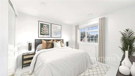 Hazel Road, Mytchett, Camberley, GU16 - Photo 5