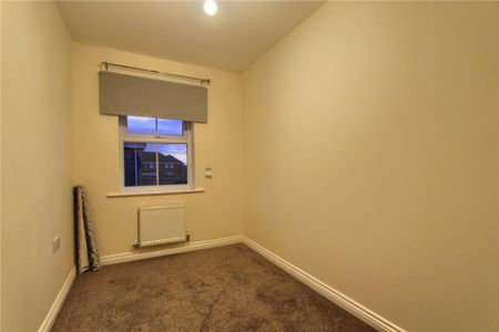 4 bedroom terraced house to rent - Photo 3