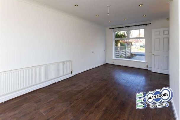 Sandringham Green, Alwoodley, LS17 - Photo 1