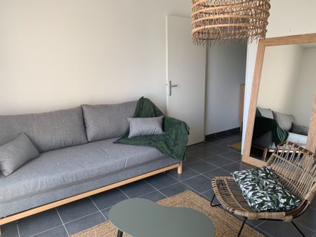 Location Appartement 1 pièce 25m² LYON 3ème - Photo 3