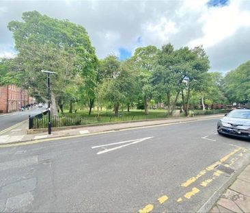 3 bedroom flat to rent - Photo 5