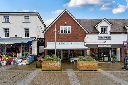 High Street, Leatherhead, Surrey, KT22 - Photo 2