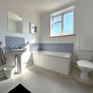 Queens Road, Gosport, PO12 - Photo 3