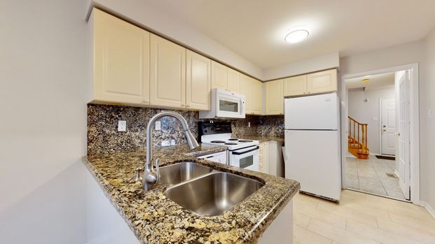 For Lease - 6991 Roundwood Court, Mississauga, Ontario - Photo 1