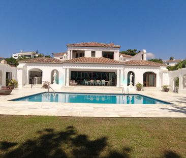 Villa for rent in El Paraiso, Estepona - Photo 2
