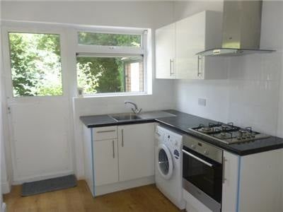 Room in a Shared House, Woodlands, HA2 - Photo 3
