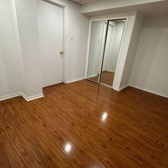 2 bedroom basement apt available to rent in Aurora - Photo 3