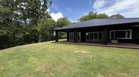 54 Nilgiri Road, Poraiti, Napier - Photo 2