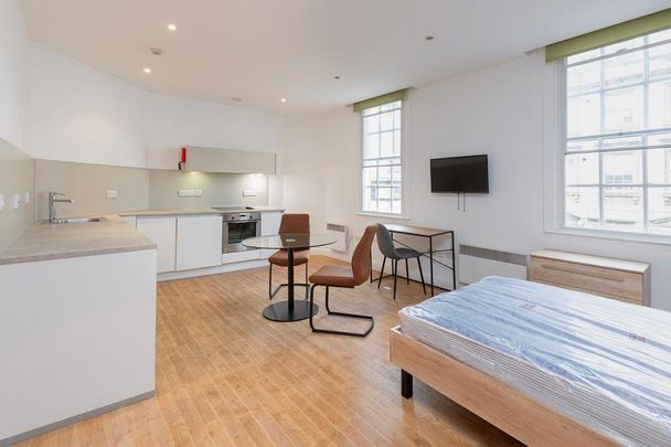 1 bedroom flat to rent - Photo 1