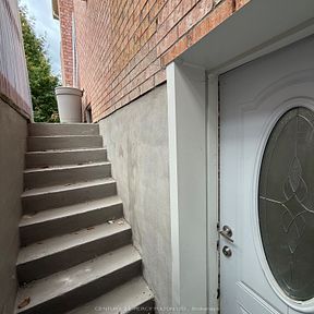 For Lease - 932 Schaeffer Outlook, Newmarket, Ontario - Photo 1