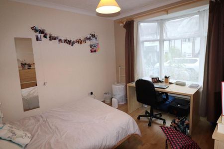 5 bedroom house to rent - Photo 2