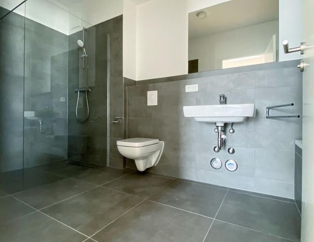 Erstbezug: Moderne 2-Raum-Wohnung im Zentrum-West mit großer Dachterrasse - Foto 1