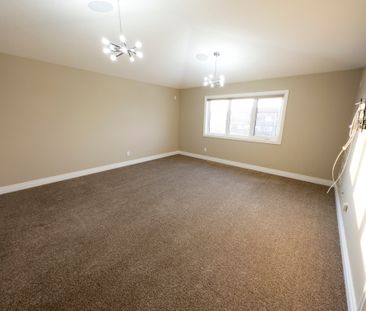 (PN530-1)Spacious 3-Bedroom Home + Two Dens in Walker Lakes - Photo 3