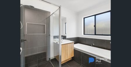 "Family Ready" - Photo 4