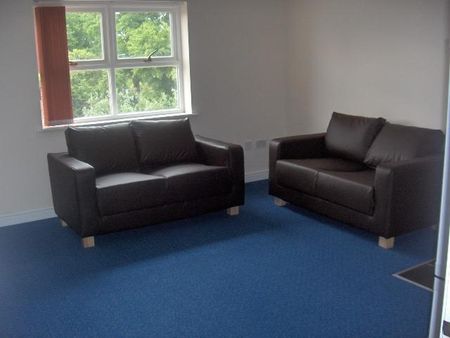 3 bedroom flat to rent - Photo 5