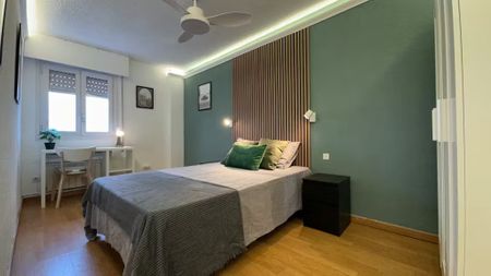 Calle de Juan García Serrano, Boadilla del Monte, Community of Madrid 28660 - Photo 4