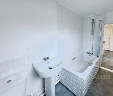 3 bedroom terraced house to rent - Photo 6