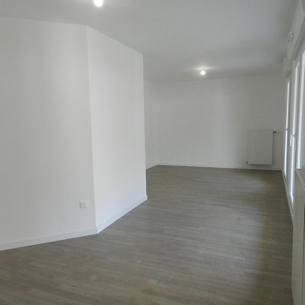 Location Appartement 2 pièces 55m² - Photo 1