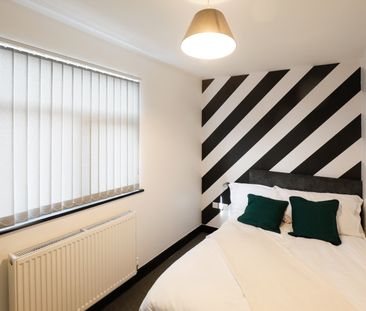 Room in a Shared House, Romer Road, L6 - Photo 3