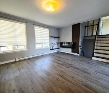 Maison à paliers multiples à louer, Laval (Sainte-Dorothée) - Photo 2