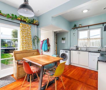 Gorgeous Standalone Cottage in New Brighton! - Photo 1