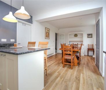 3 bedroom detached house to rent - Photo 3