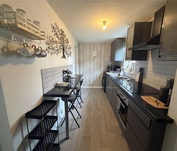 3 bedroom terraced house to rent - Photo 6