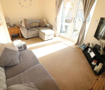 2 bedroom semi-detached house to rent - Photo 5