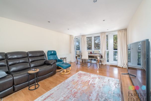 Hendon Lane, . - Photo 1