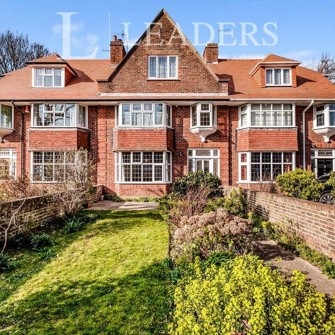 4 bedroom terraced house to rent - Photo 1