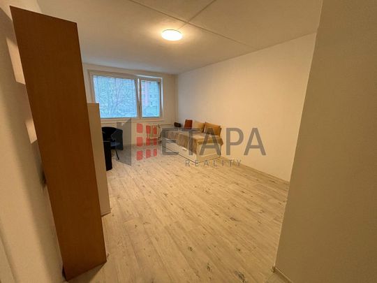 Pronájem bytu 1+kk 29 m² - Fotografie 1