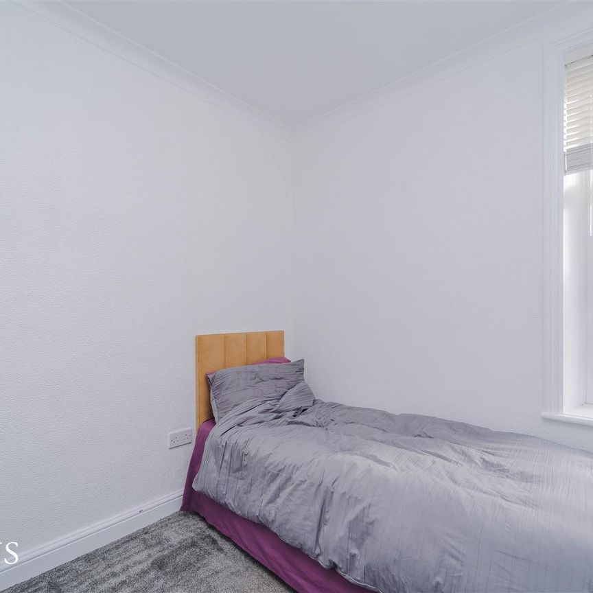 Burnley Road, Loveclough, Rossendale - Photo 1