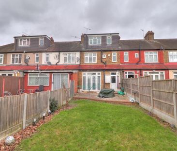 4 bedroom terraced house to rent - Photo 5