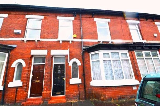 Deyne Avenue, Rusholme, Manchester, M14 - Photo 1