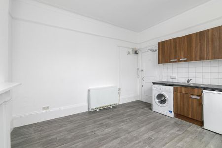 Bedsit to rent - Photo 3
