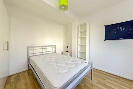 Douglas Road, KT1, London - Photo 3