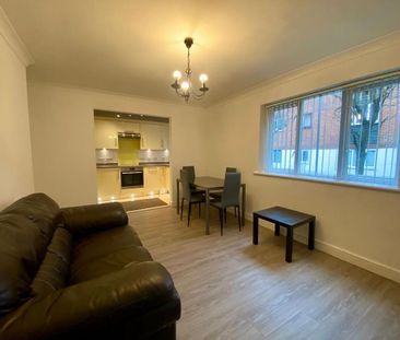 2 bedroom flat to rent - Photo 2