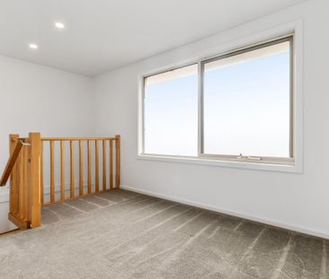 Three Bedroom Townhouse - Photo 6