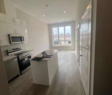 For Lease - 3265 Carding mill Trail Unit# 108, Oakville, Ontario - Photo 4