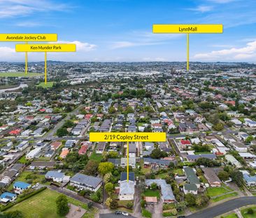 Sunny Retreat in a Peaceful New Lynn Cul-de-Sac - Photo 6