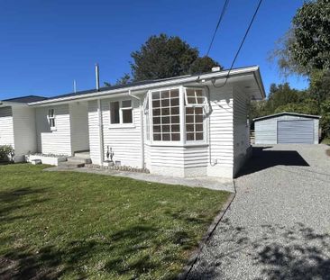 Freshly Renovated 3 Bedroom Home – Ready for You to Enjoy - Photo 4